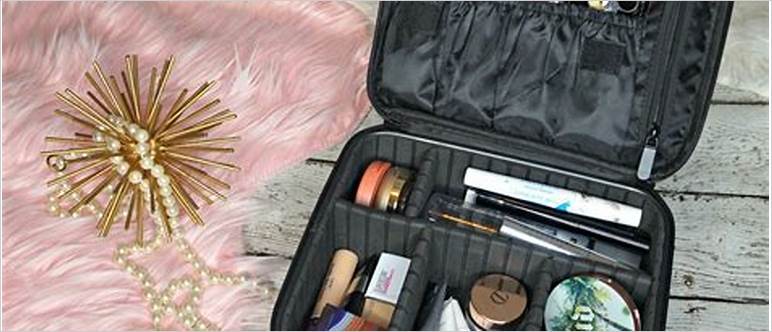 best makeup bag for travel