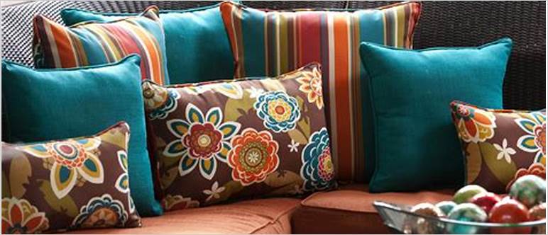 decorative pillows for living room