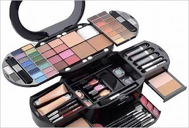 best makeup kit for women 2024